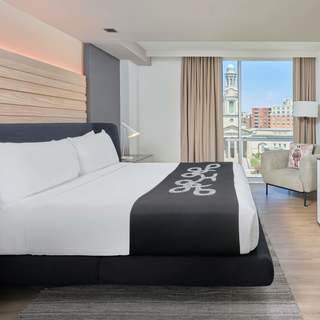 Guestroom at Hotel Zena